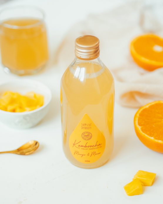 Kombucha mango maca pomeranč probiotika fermentovaný nápoj nepasterizovaná